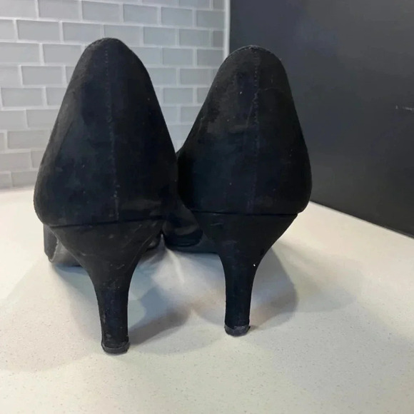 Karen Scott Black Heels Size 10 with Accents - Picture 11 of 16